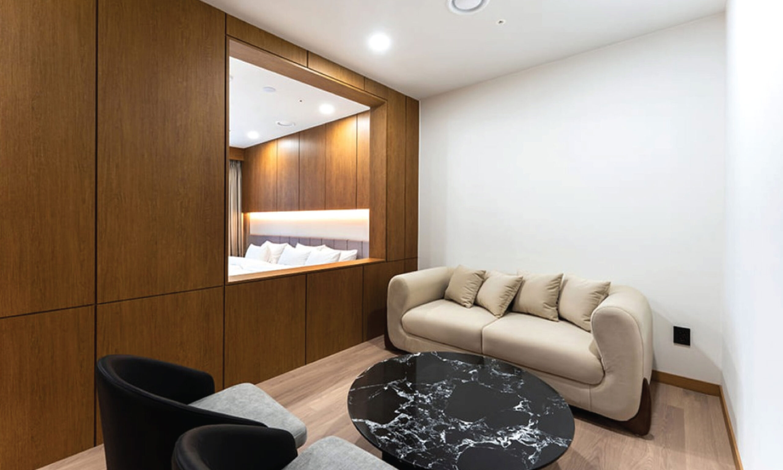 ROOM b-69