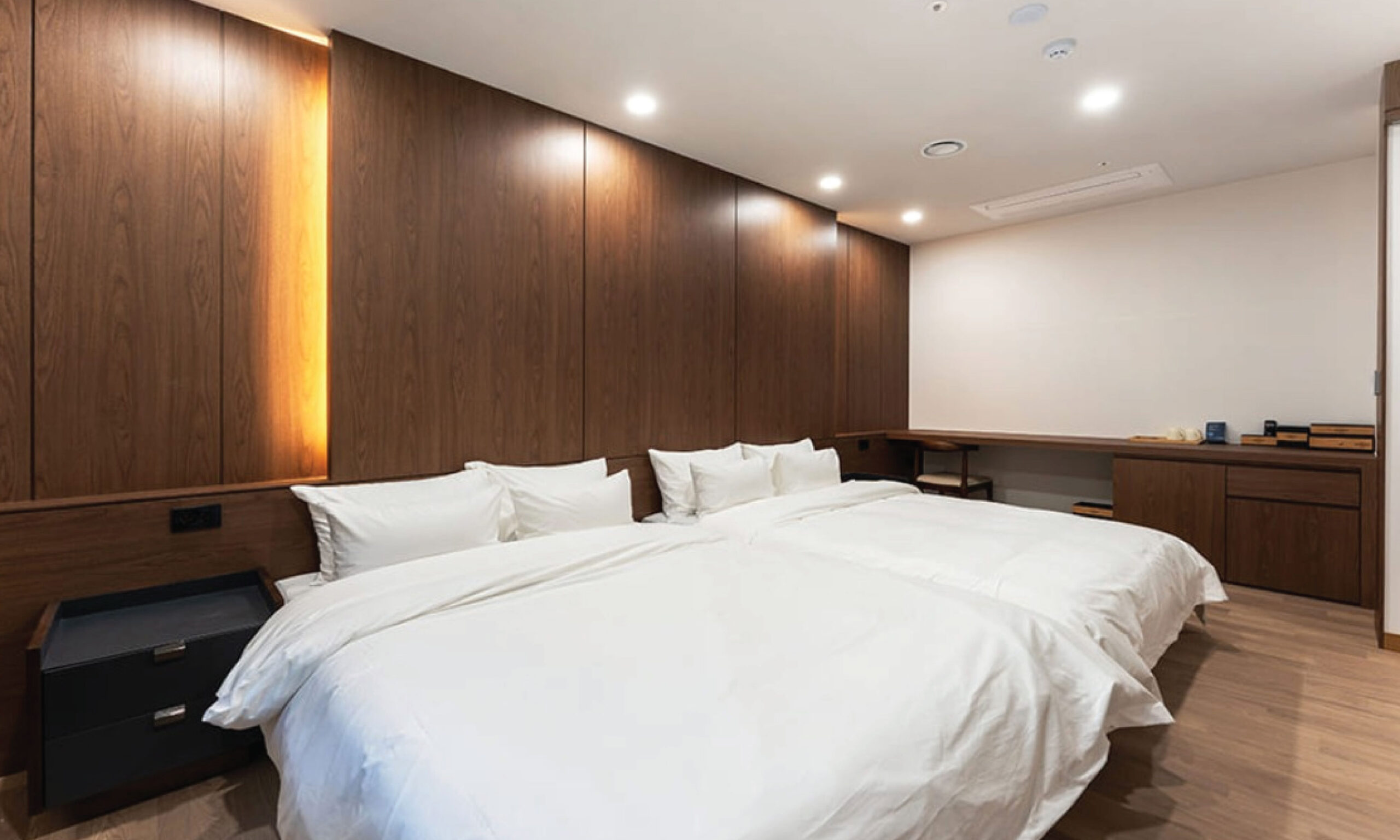 ROOM d-67