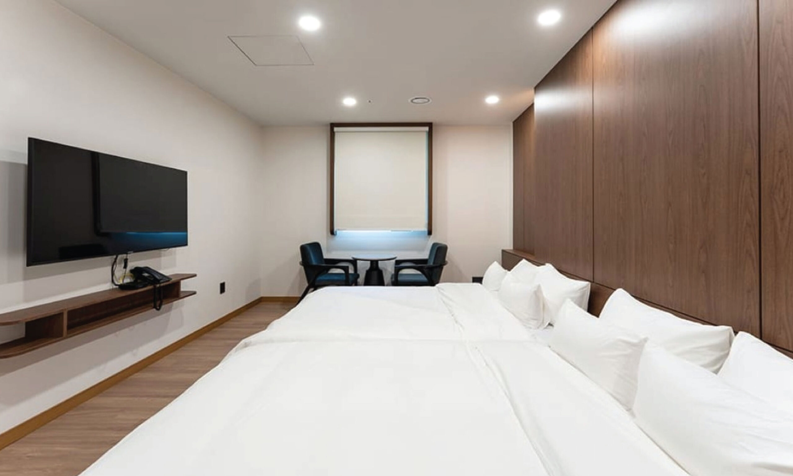ROOM d-68