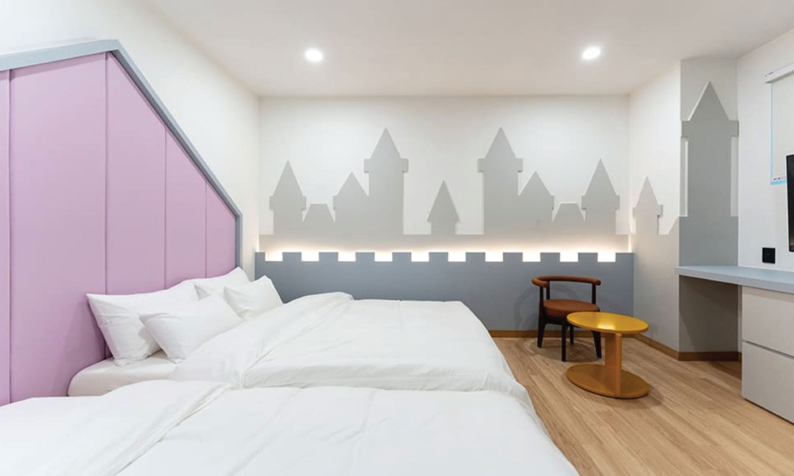 ROOM e-68
