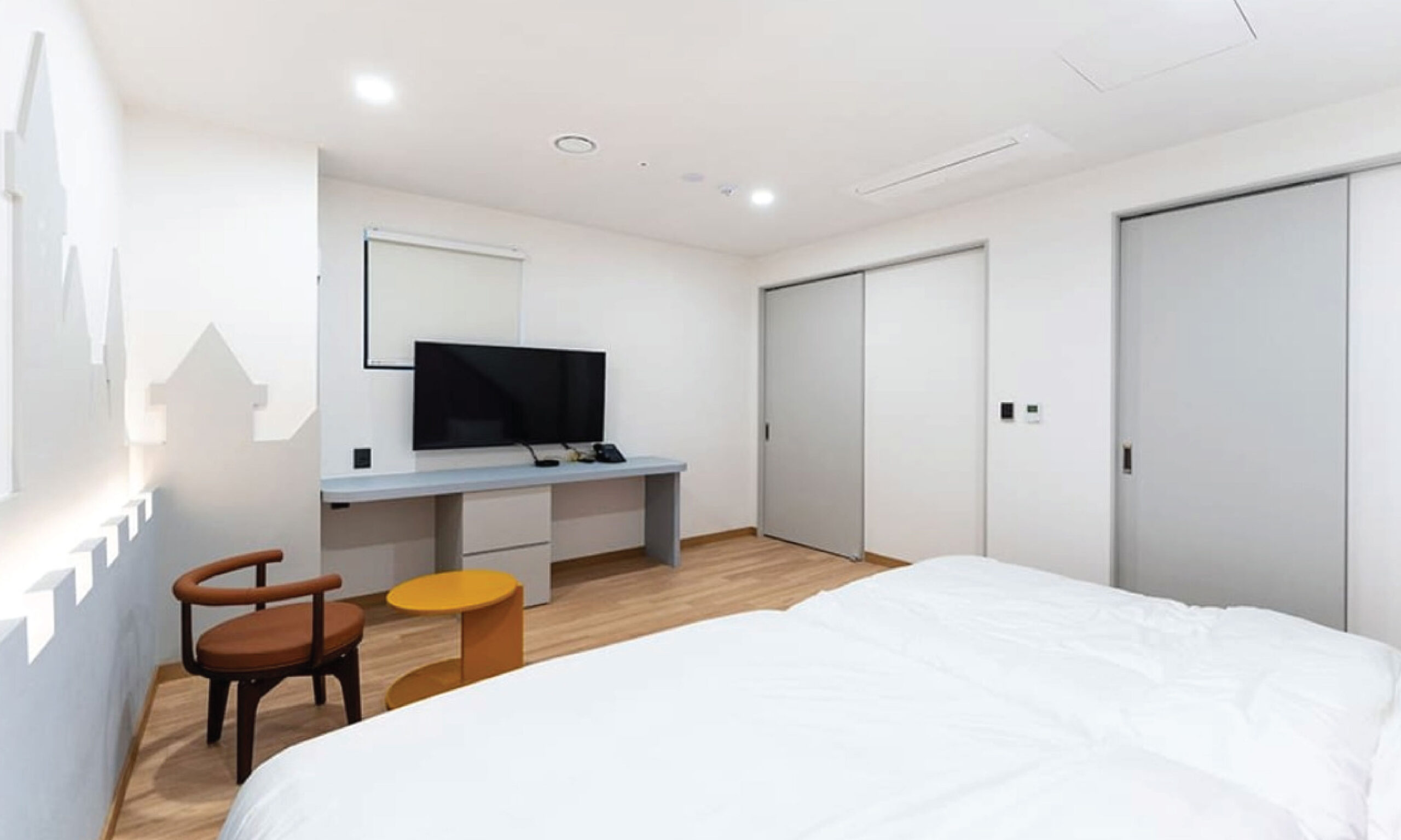 ROOM e-69