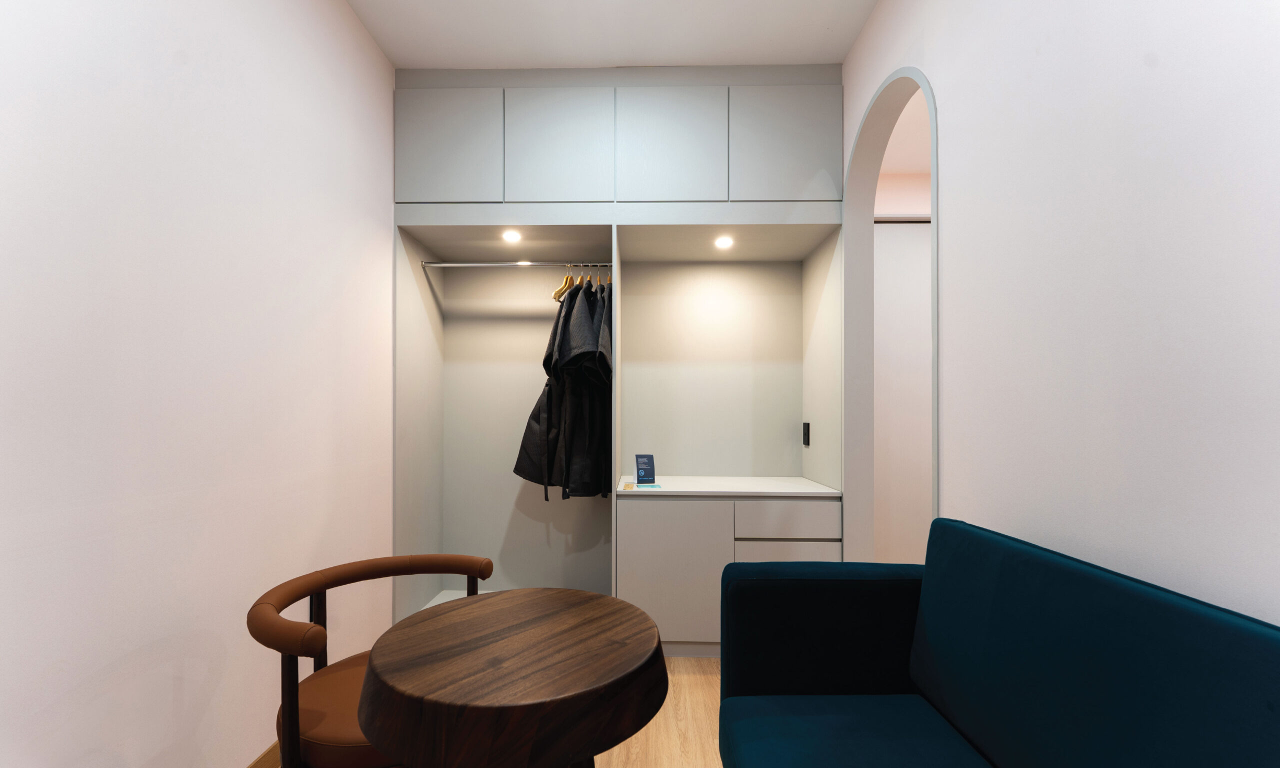 ROOM ff-69