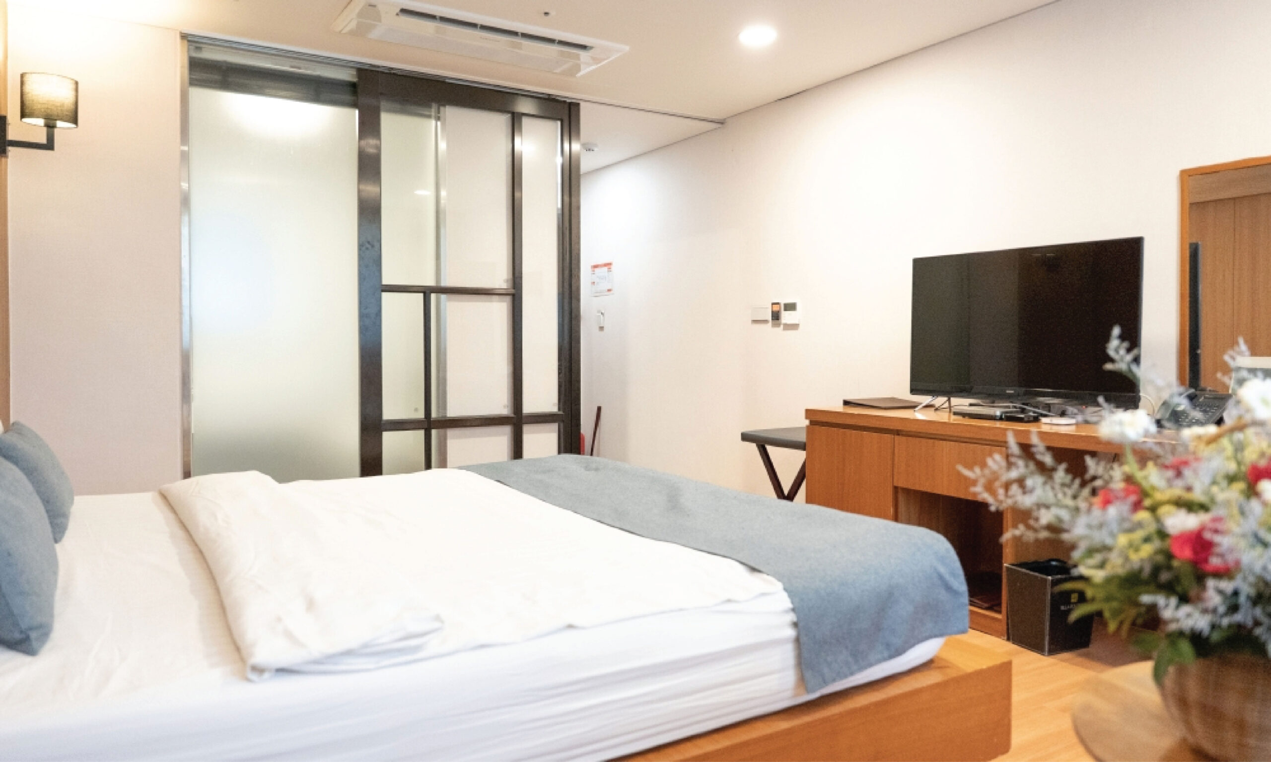ROOM l-70