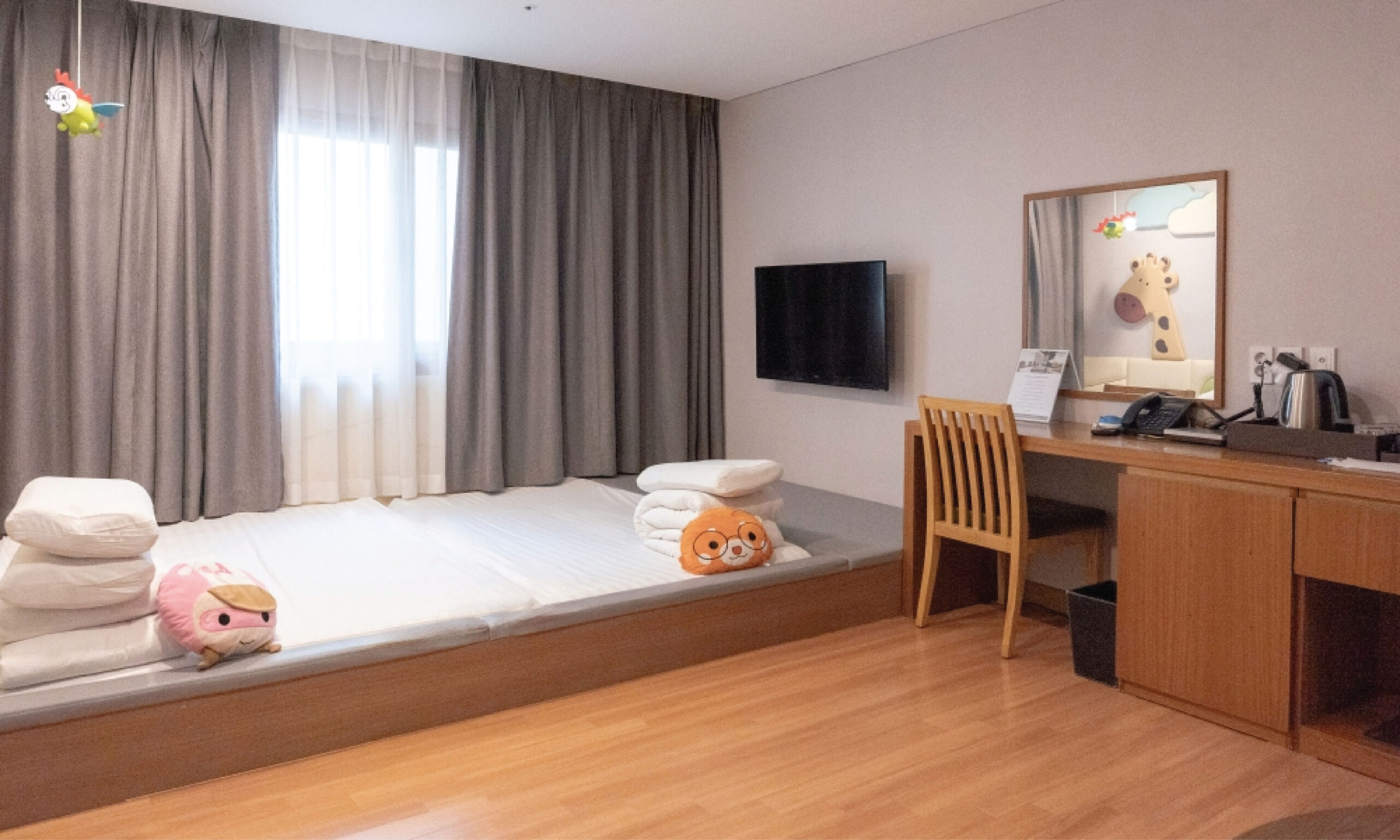 ROOM n-68