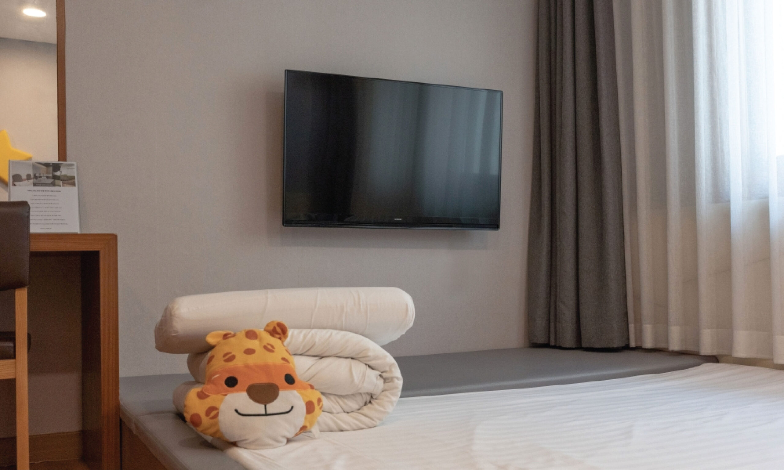 ROOM n-70