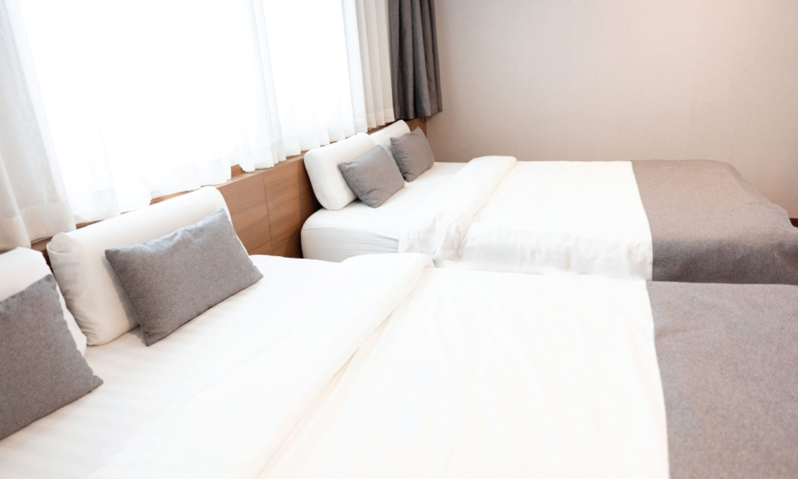 ROOM o-70